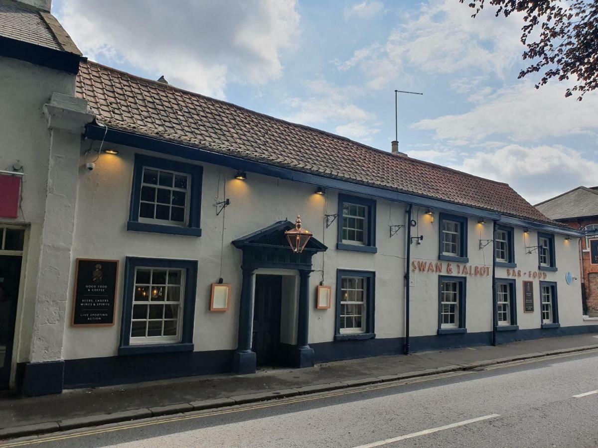 Swan & Talbot Inn Wetherby Exterior foto